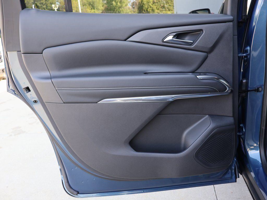 New 2026 Chevrolet Traverse LT w/ Driver Confidence Package image 24