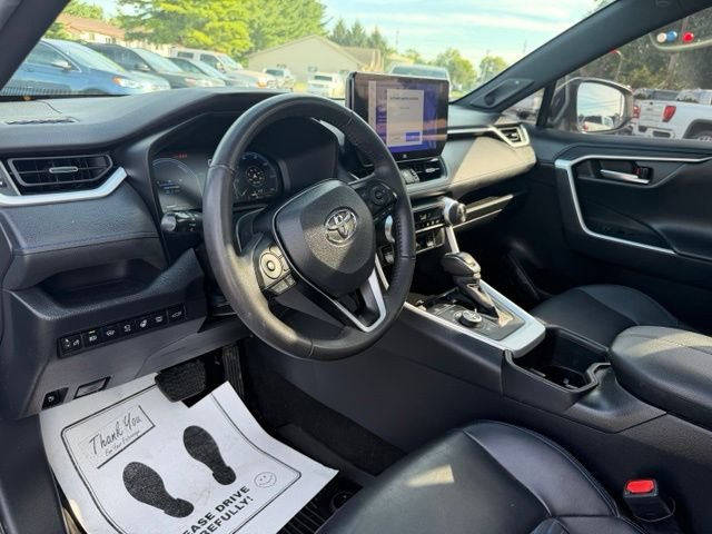 Used 2023 Toyota RAV4 XSE AWD/4WD image 24