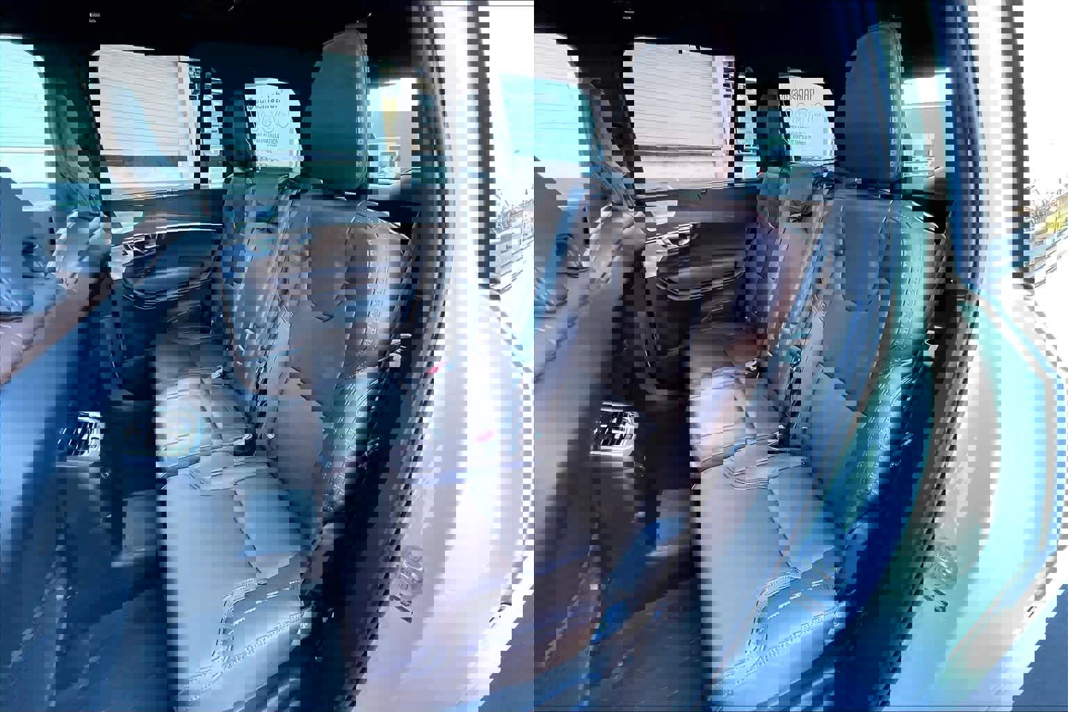 Used 2023 Volvo XC90 T8 Ultimate w/ Protection Package Premier image 29