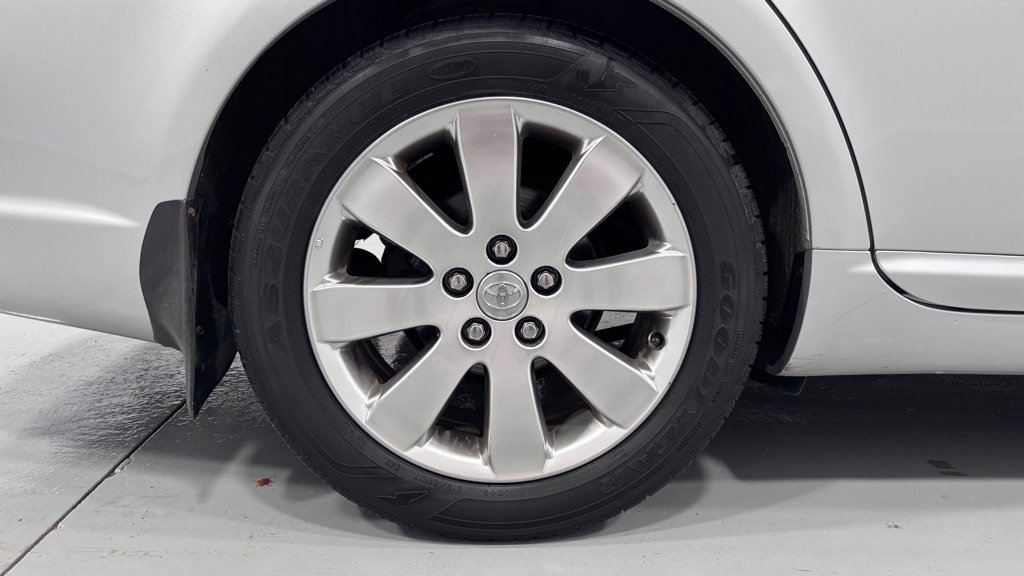 Used 2005 Toyota Avalon XLS image 33