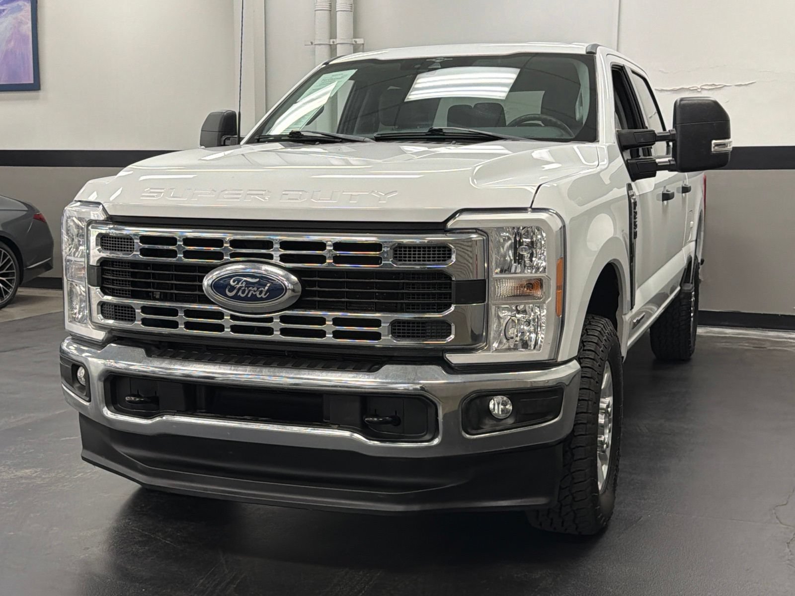 Used 2023 Ford F250 XLT AWD/4WD image 5