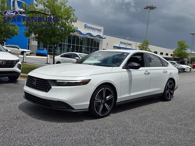 Used 2024 Honda Accord Sport image 3
