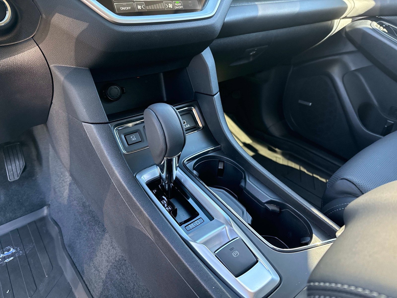 Certified 2025 Subaru Ascent Limited w/ Popular Package #1 image 26