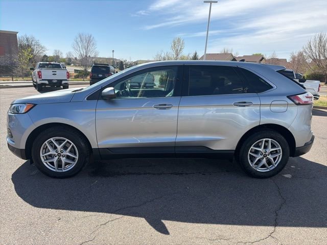 Used 2024 Ford Edge SEL image 2