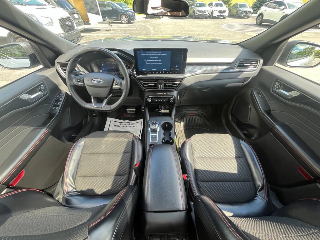 Used 2024 Ford Escape ST-Line w/ Tech Pack #1 AWD/4WD image 13