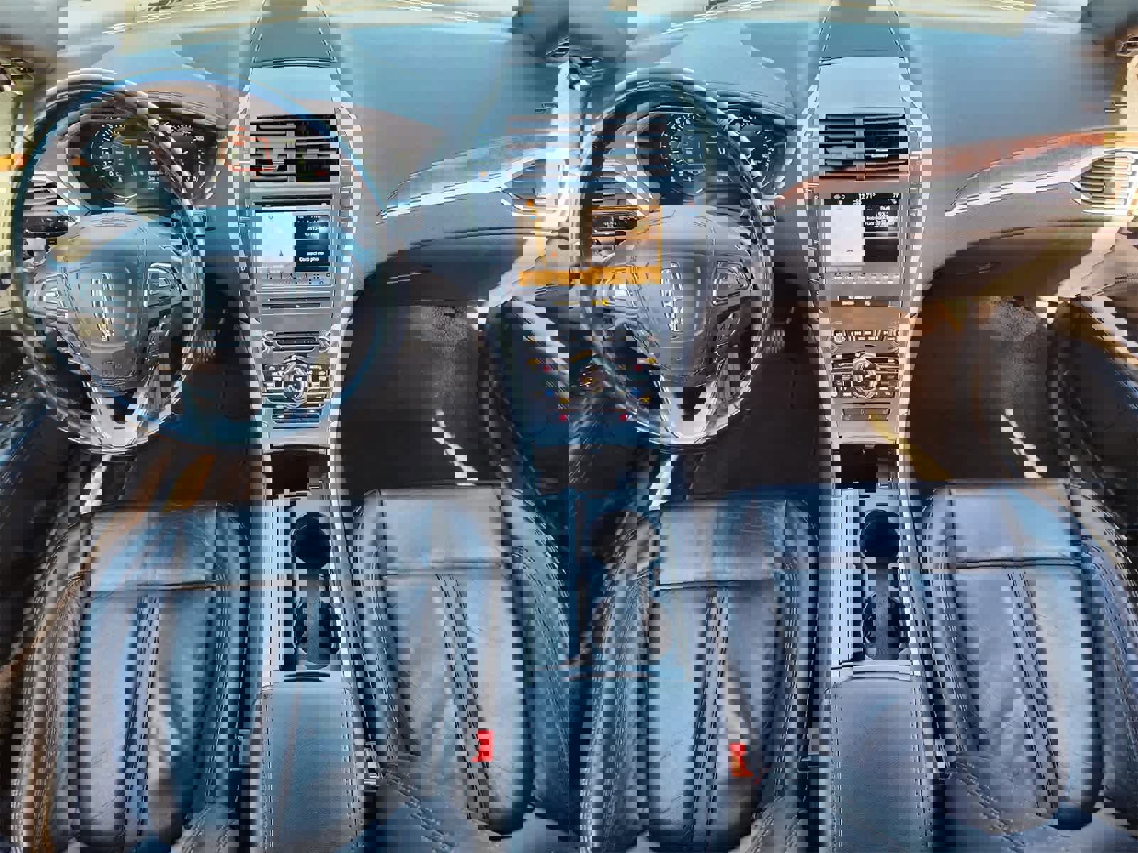 Used 2019 Lincoln MKZ Reserve image 25