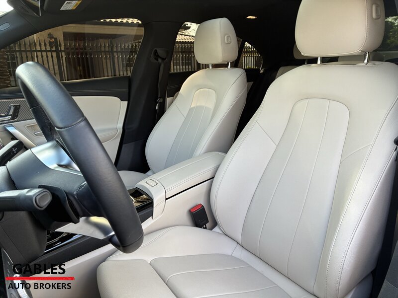 Used 2025 Mercedes-Benz CLA 250 image 21