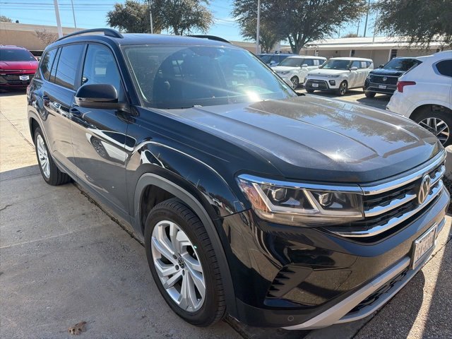 Used 2021 Volkswagen Atlas SE image 2