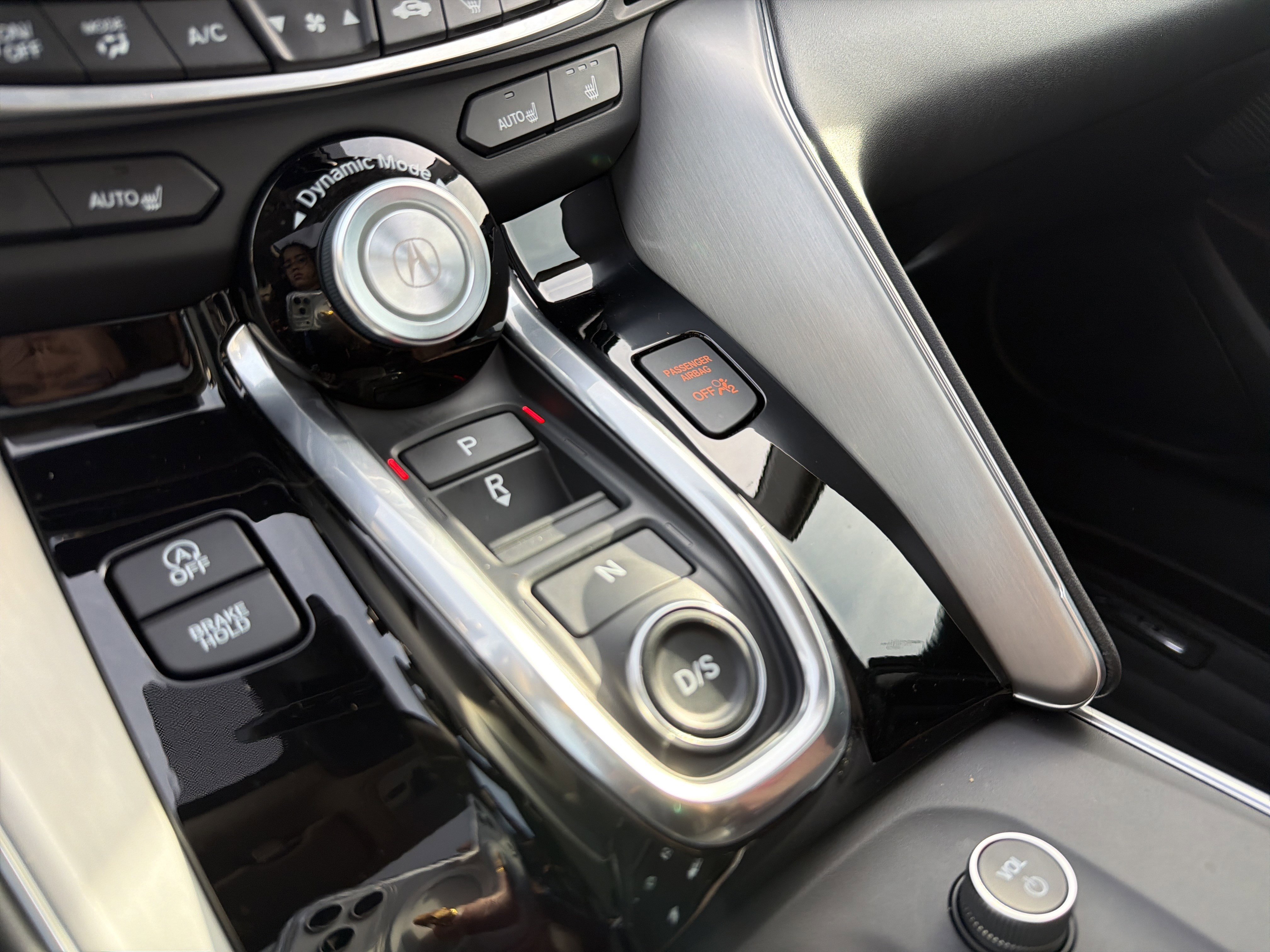 Certified 2025 Acura TLX w/ Technology Package image 26