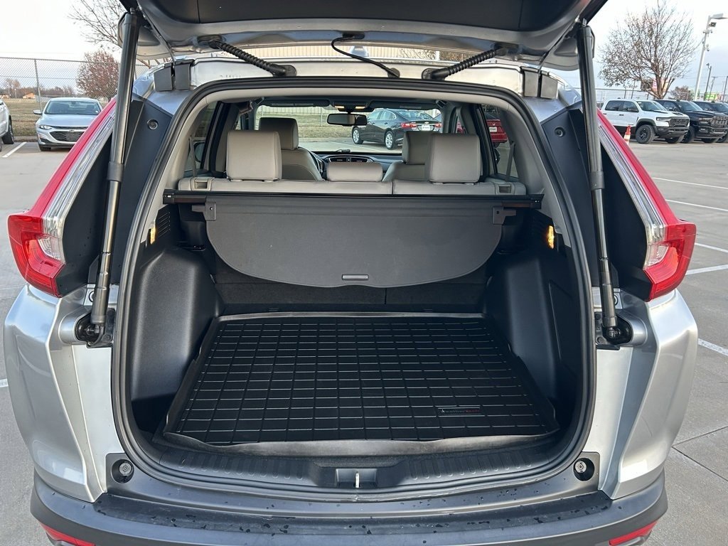 Used 2018 Honda CR-V Touring image 19