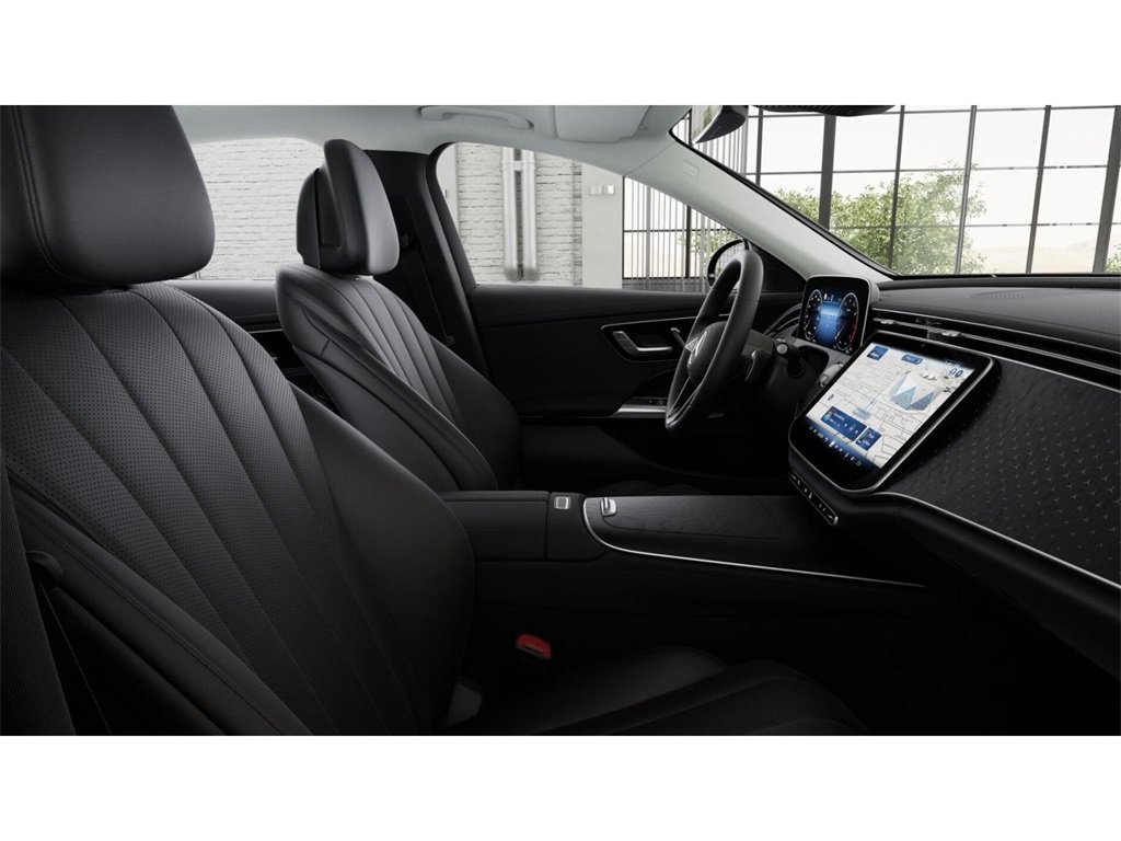 New 2025 Mercedes-Benz E 350 4MATIC Sedan image 4