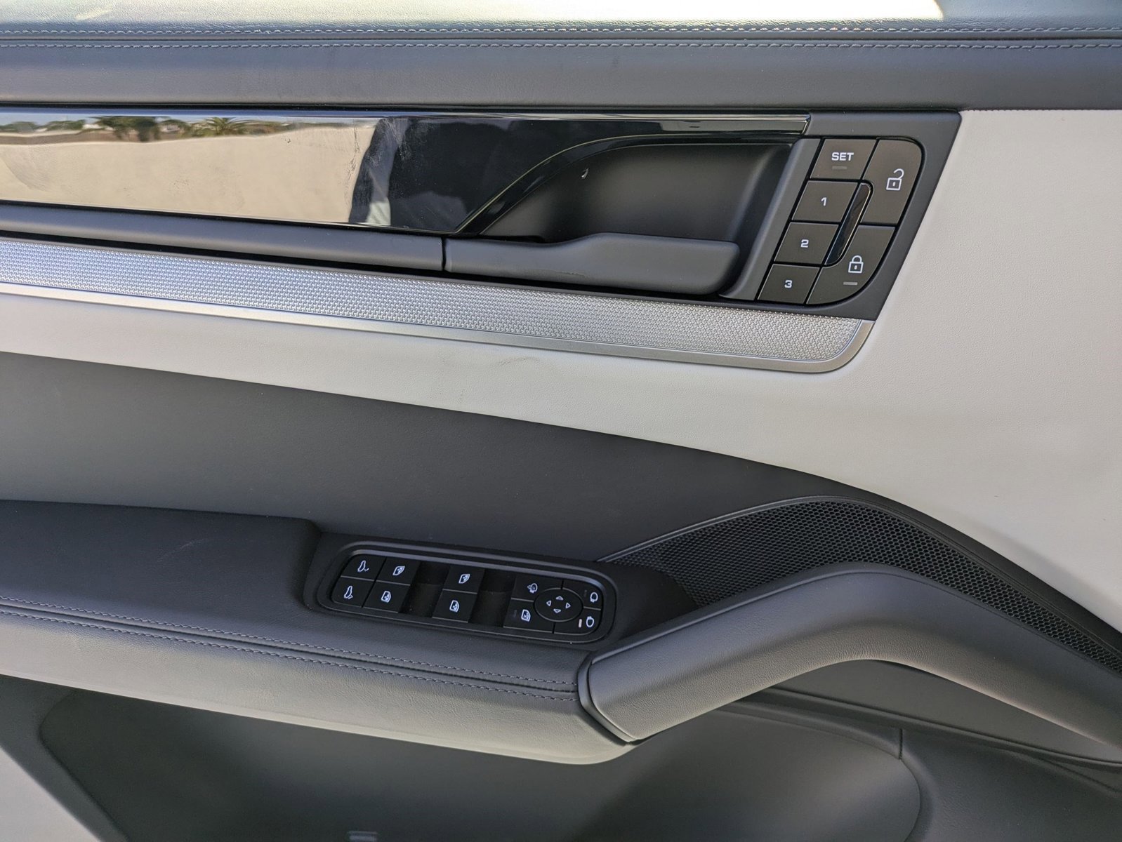New 2025 Porsche Cayenne S image 13