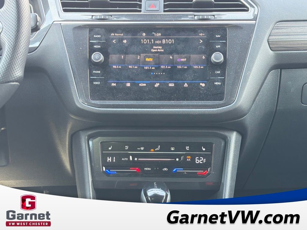 Certified 2023 Volkswagen Tiguan SEL R-Line image 19