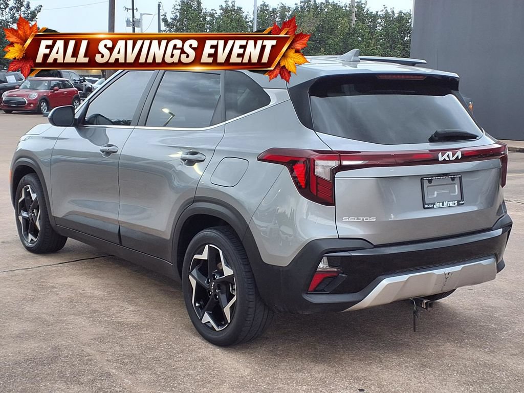 Used 2024 Kia Seltos EX FWD image 2