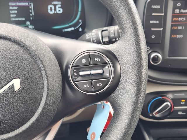 Used 2025 Kia Soul LX w/ LX Technology Package FWD image 29