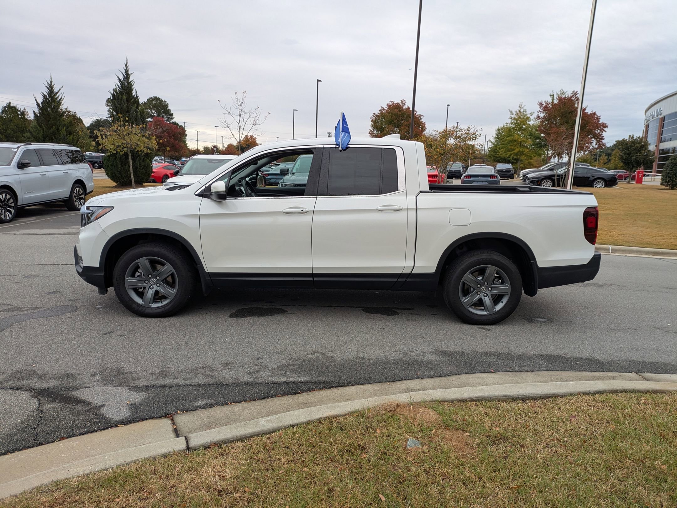 Used 2022 Honda Ridgeline RTL image 7