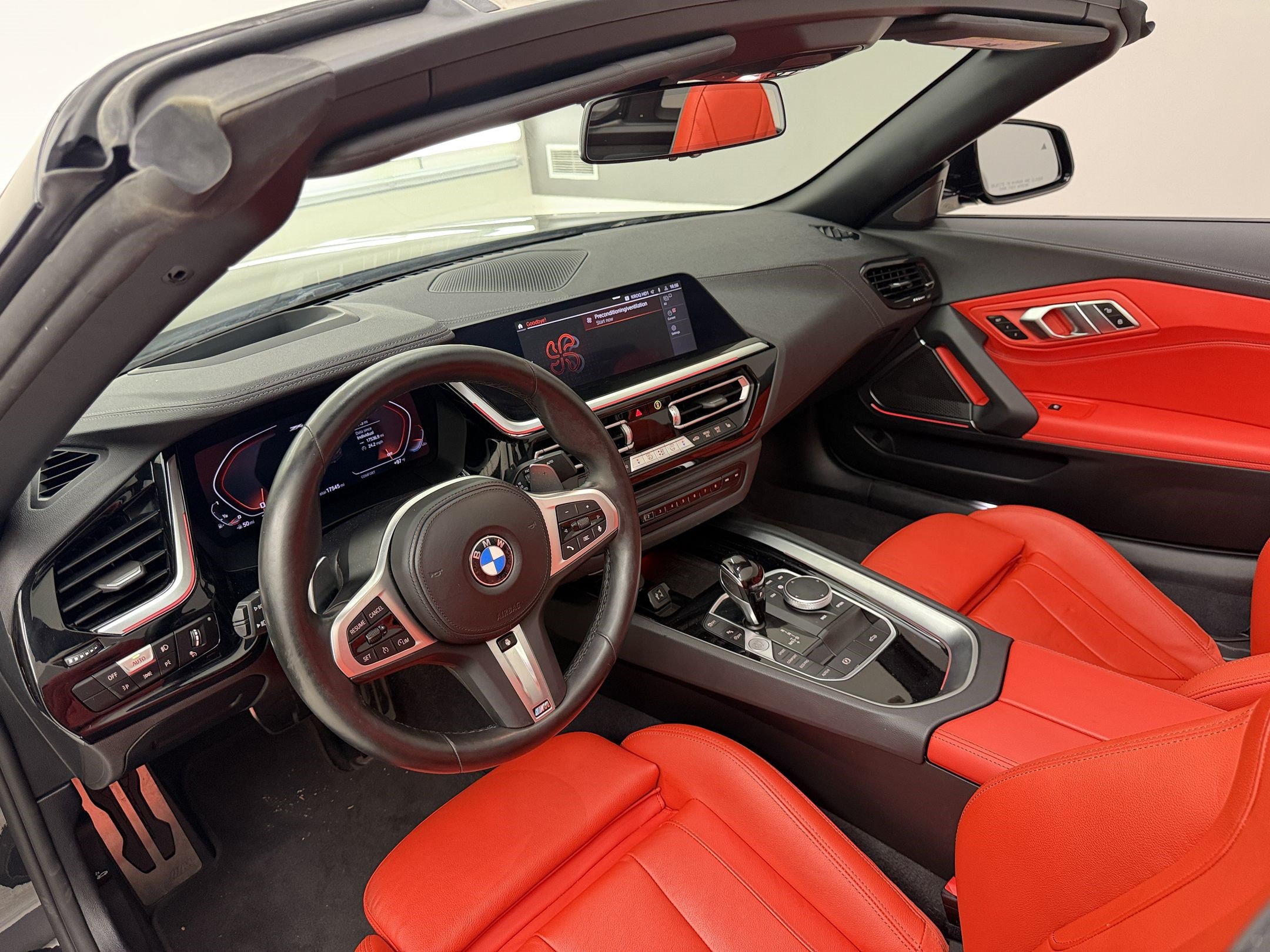 Used 2024 BMW Z4 M40i w/ Premium Package RWD image 4
