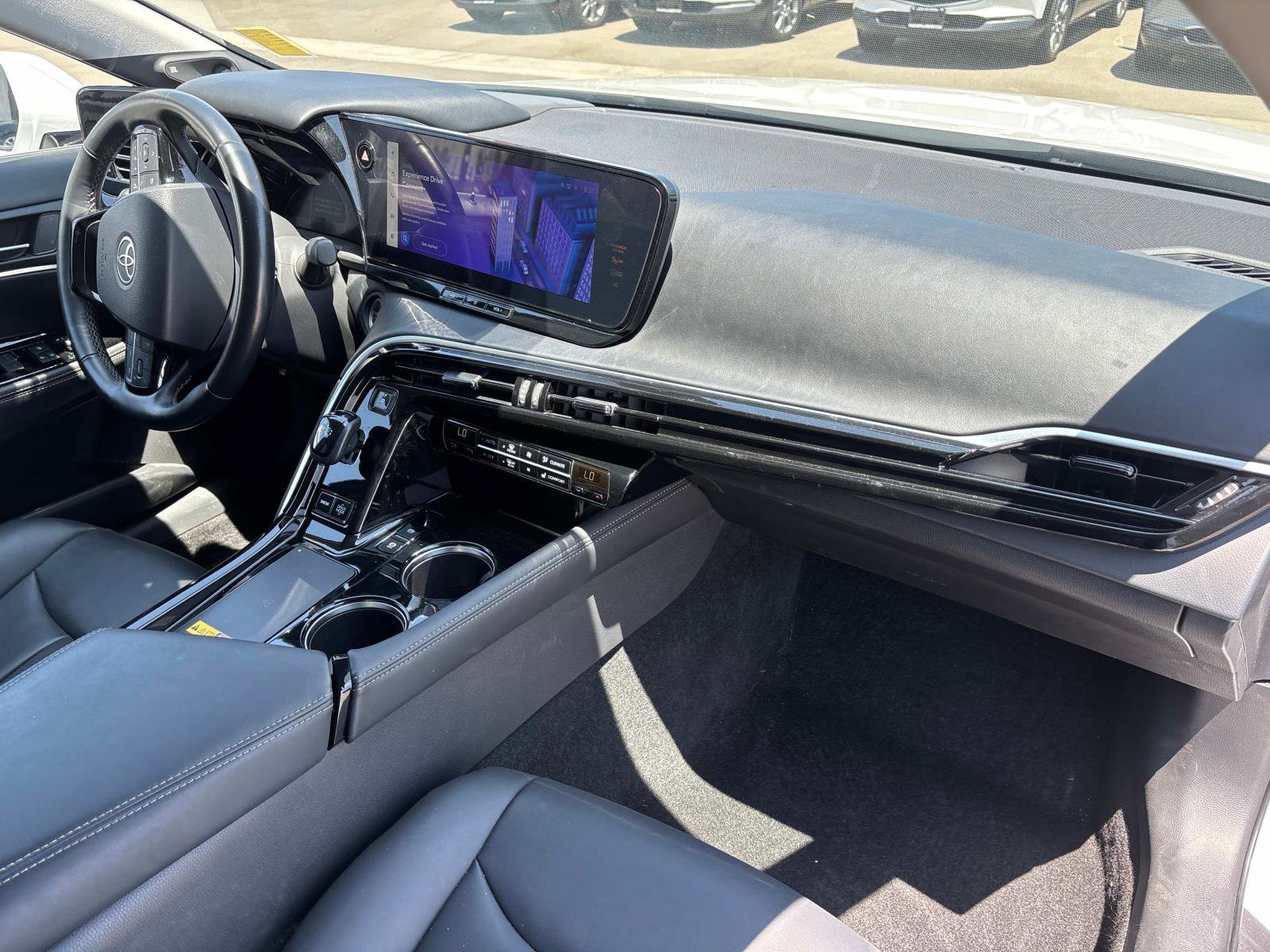 Used 2024 Toyota Mirai w/ Advanced Technology Package image 29