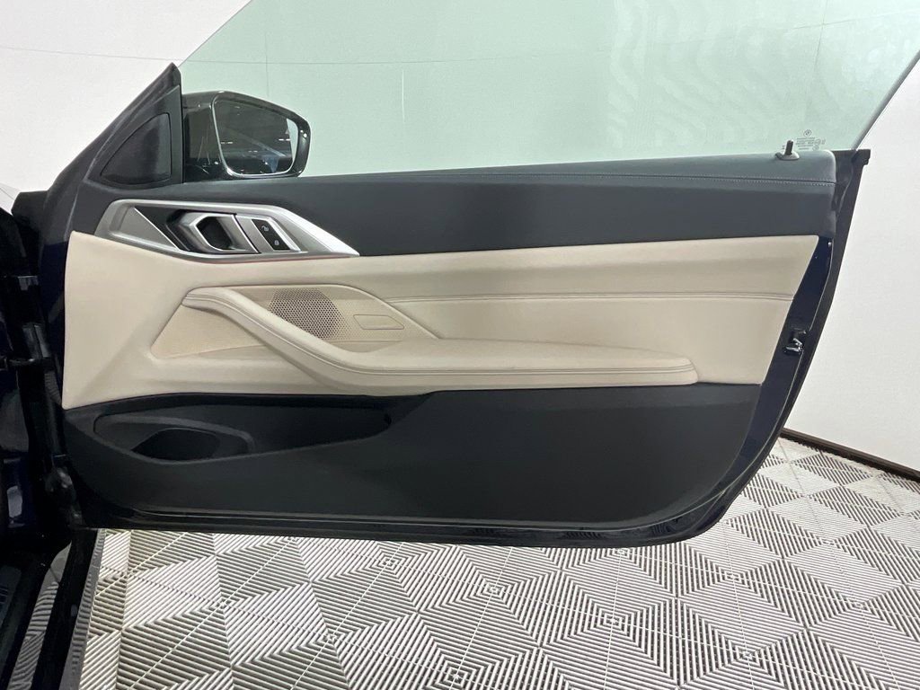 Used 2024 BMW M440i Convertible w/ Premium Package image 23