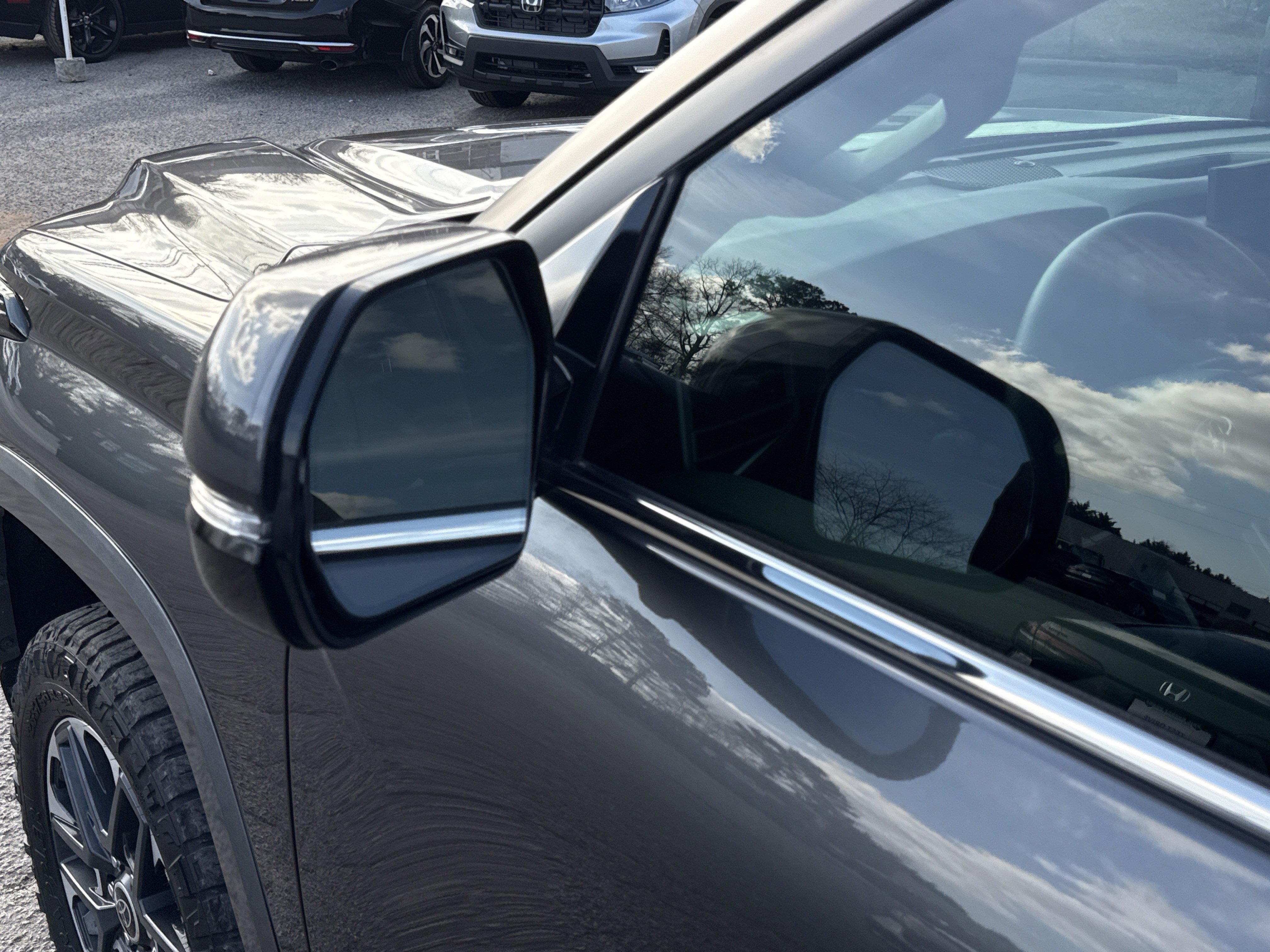 Used 2024 Toyota Tundra Limited image 13