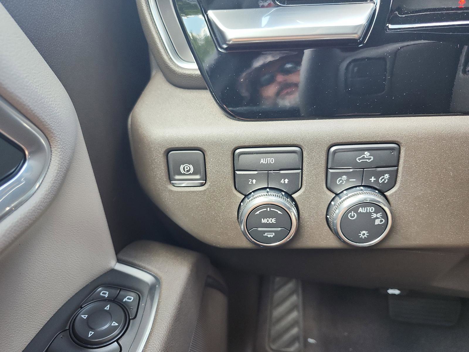 New 2026 GMC Sierra 1500 SLE image 18