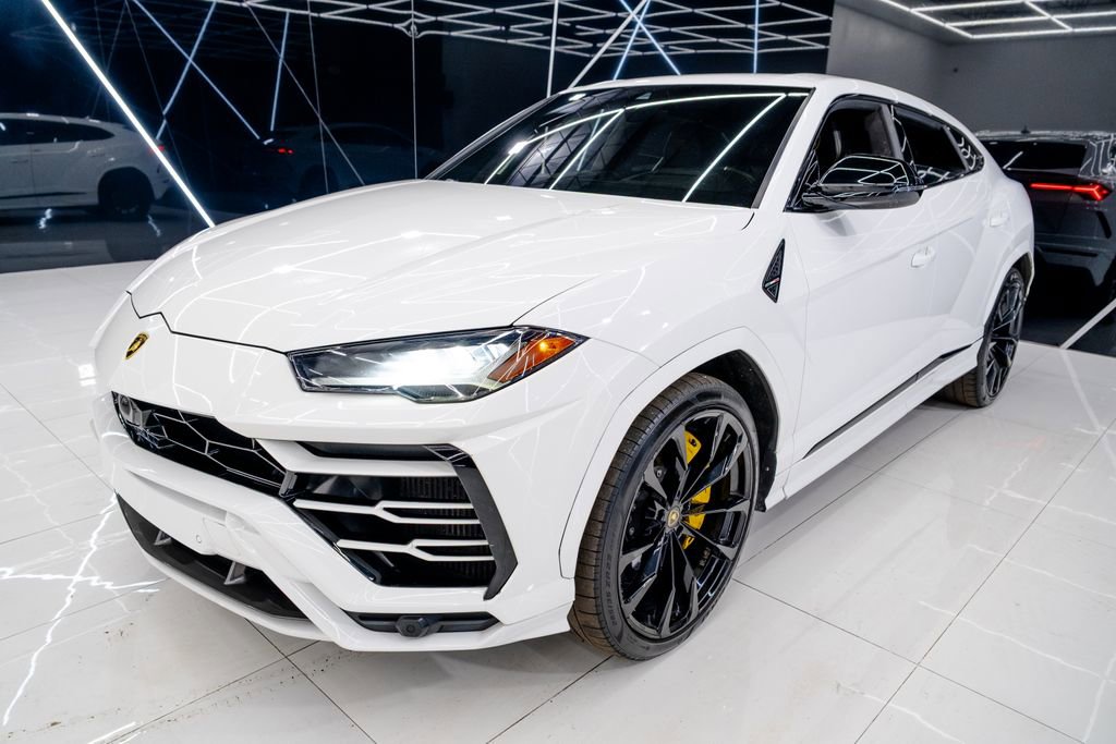 Used 2021 Lamborghini Urus image 8