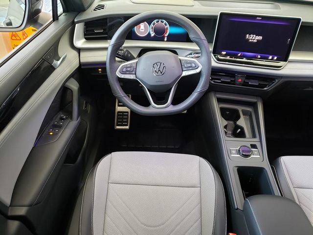 New 2026 Volkswagen Tiguan SE R-Line AWD/4WD image 9