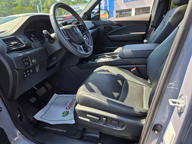 Used 2025 Honda Passport Black Edition image 10