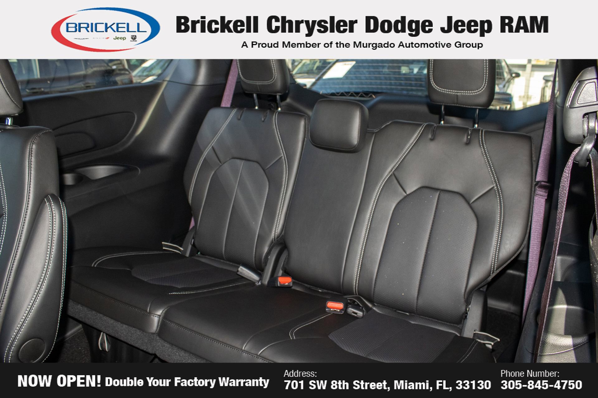 New 2025 Chrysler Pacifica Select FWD image 19