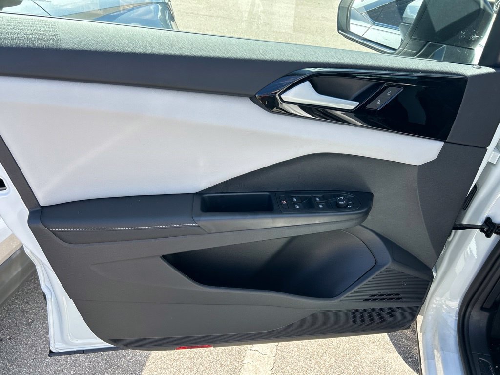New 2026 Volkswagen Taos S FWD image 16
