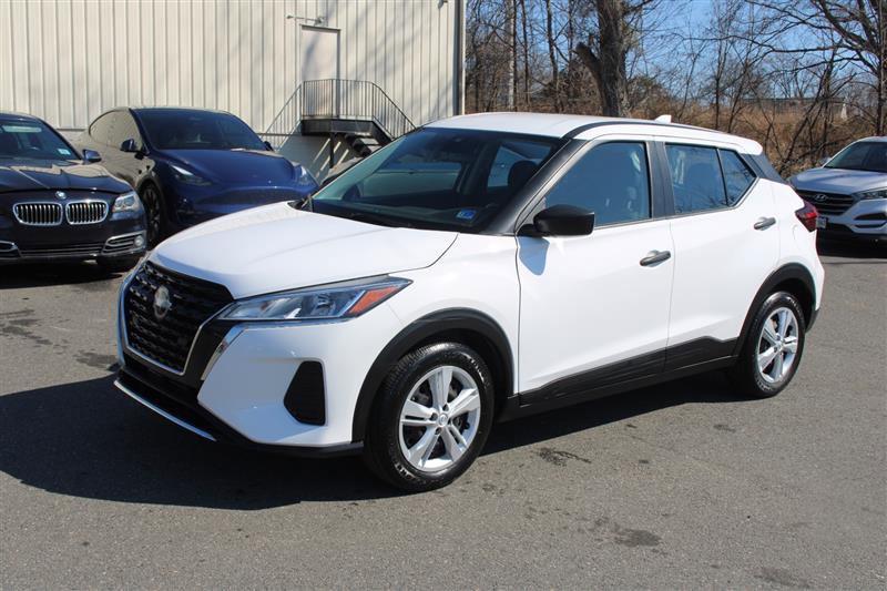 Used 2022 Nissan Kicks S FWD image 4