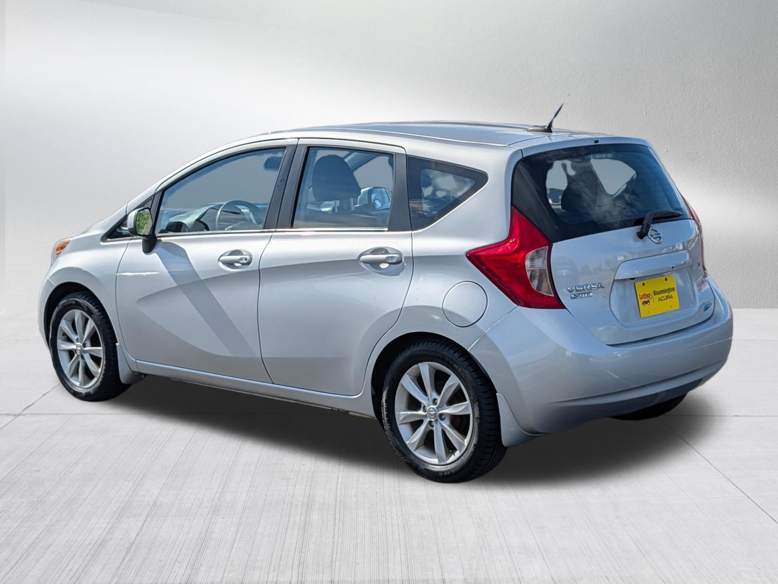 Used 2014 Nissan Versa Note SV w/ SL Package FWD image 3
