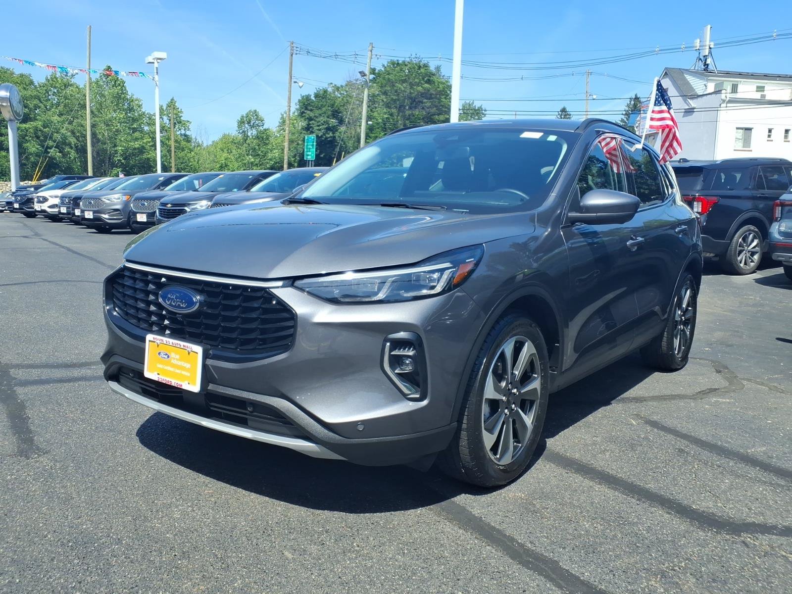 Certified 2023 Ford Escape Platinum AWD/4WD image 4