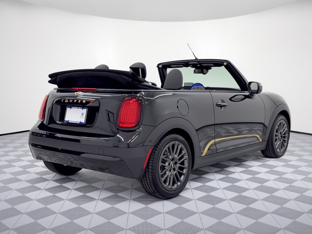 Certified 2026 MINI Cooper S FWD image 9