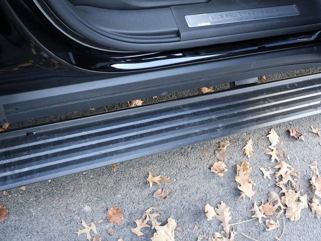 New 2026 GMC Yukon XL Denali w/ Sun & Power Step Package AWD/4WD image 8