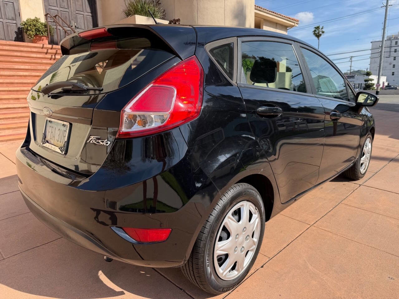 Used 2016 Ford Fiesta S image 3