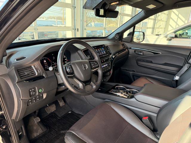 Used 2024 Honda Ridgeline Black Edition image 8