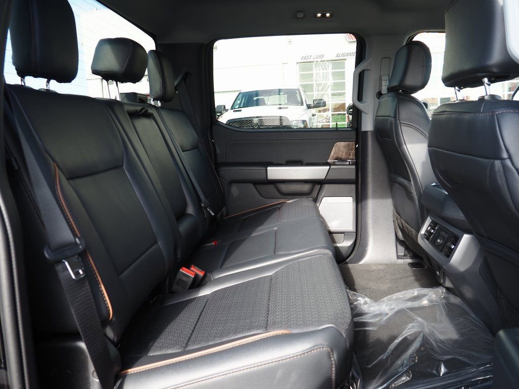 New 2026 Ford F350 Lariat w/ Black Appearance Package image 7