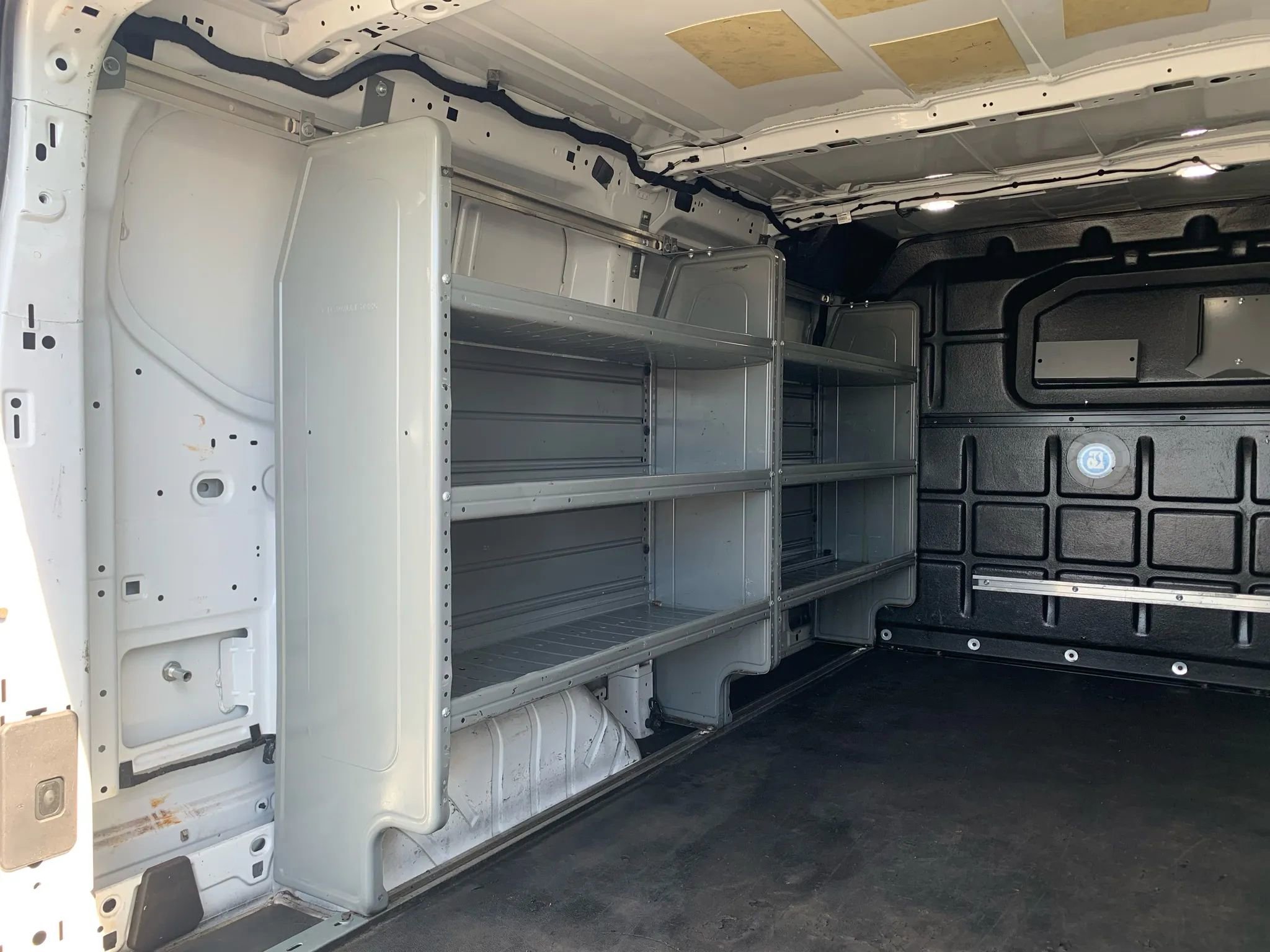 Used 2019 Ford Transit 250 130 Low Roof RWD image 31