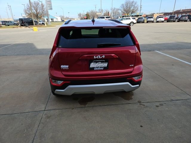 Used 2025 Kia Niro EX image 6