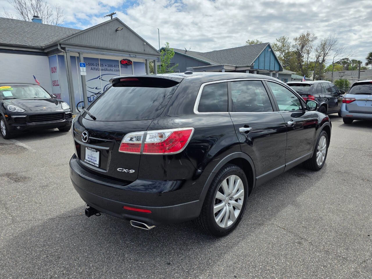 Used 2010 MAZDA CX-9 Grand Touring w/ Moonroof & Bose Audio Pkg image 4