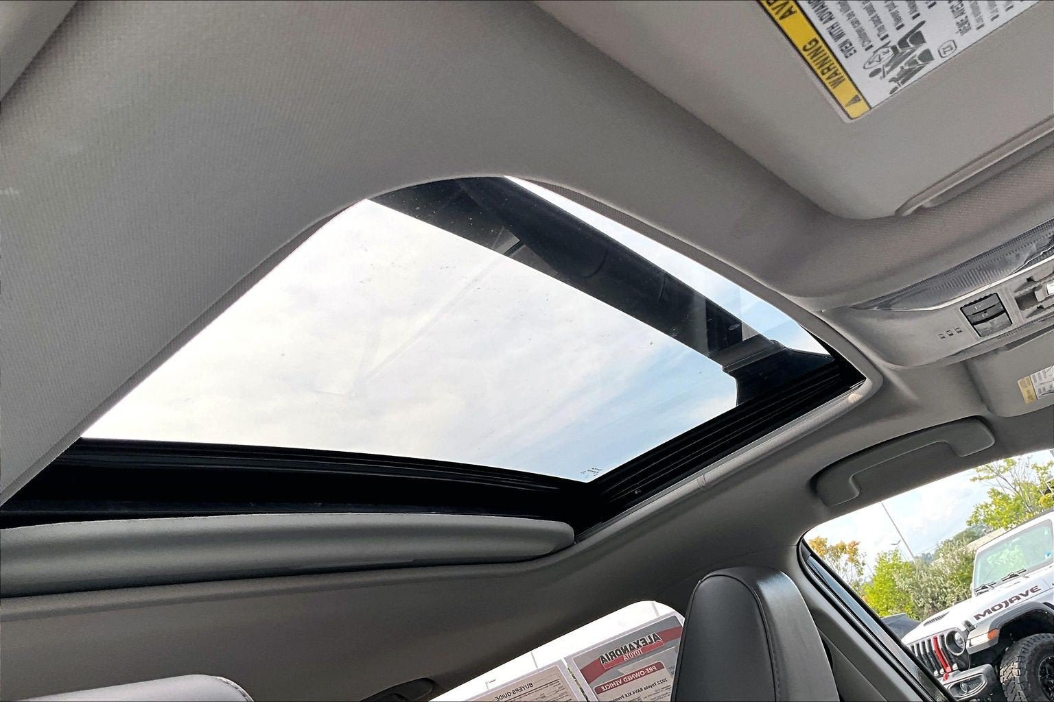 Used 2022 Toyota RAV4 XLE Premium FWD image 21
