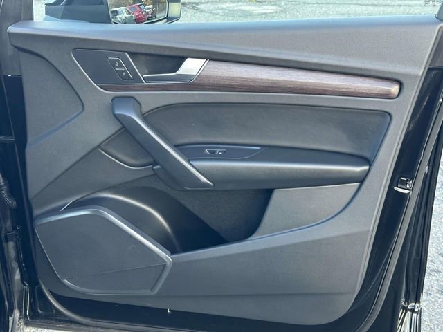 Used 2022 Audi Q5 2.0T Premium w/ Convenience Package image 9