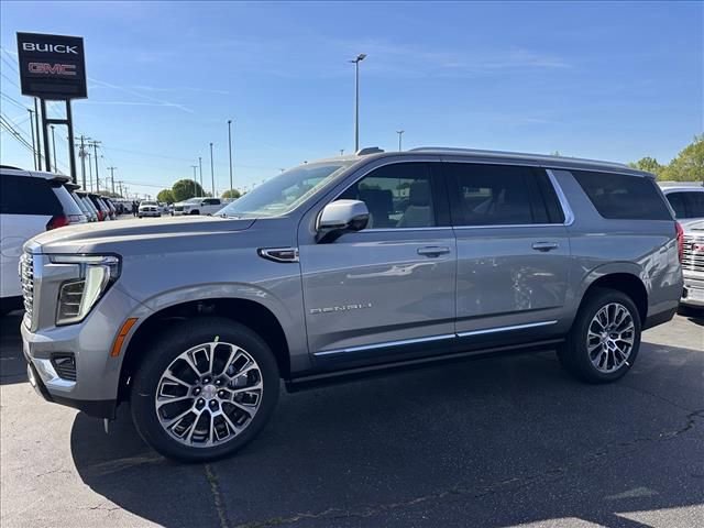 New 2026 GMC Yukon XL Denali w/ Denali Reserve Package image 5