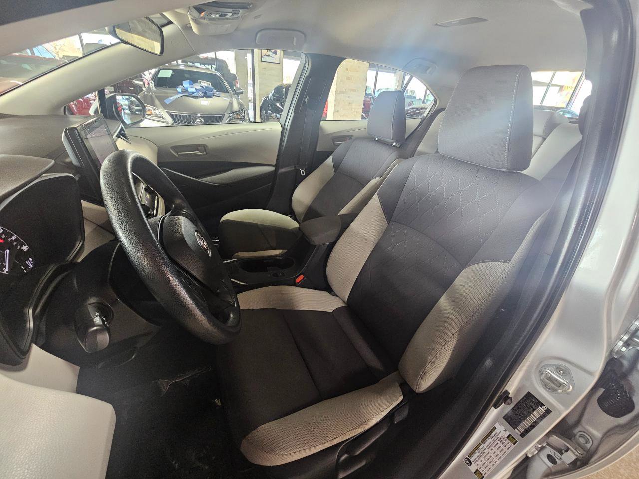 Used 2023 Toyota Corolla LE image 23