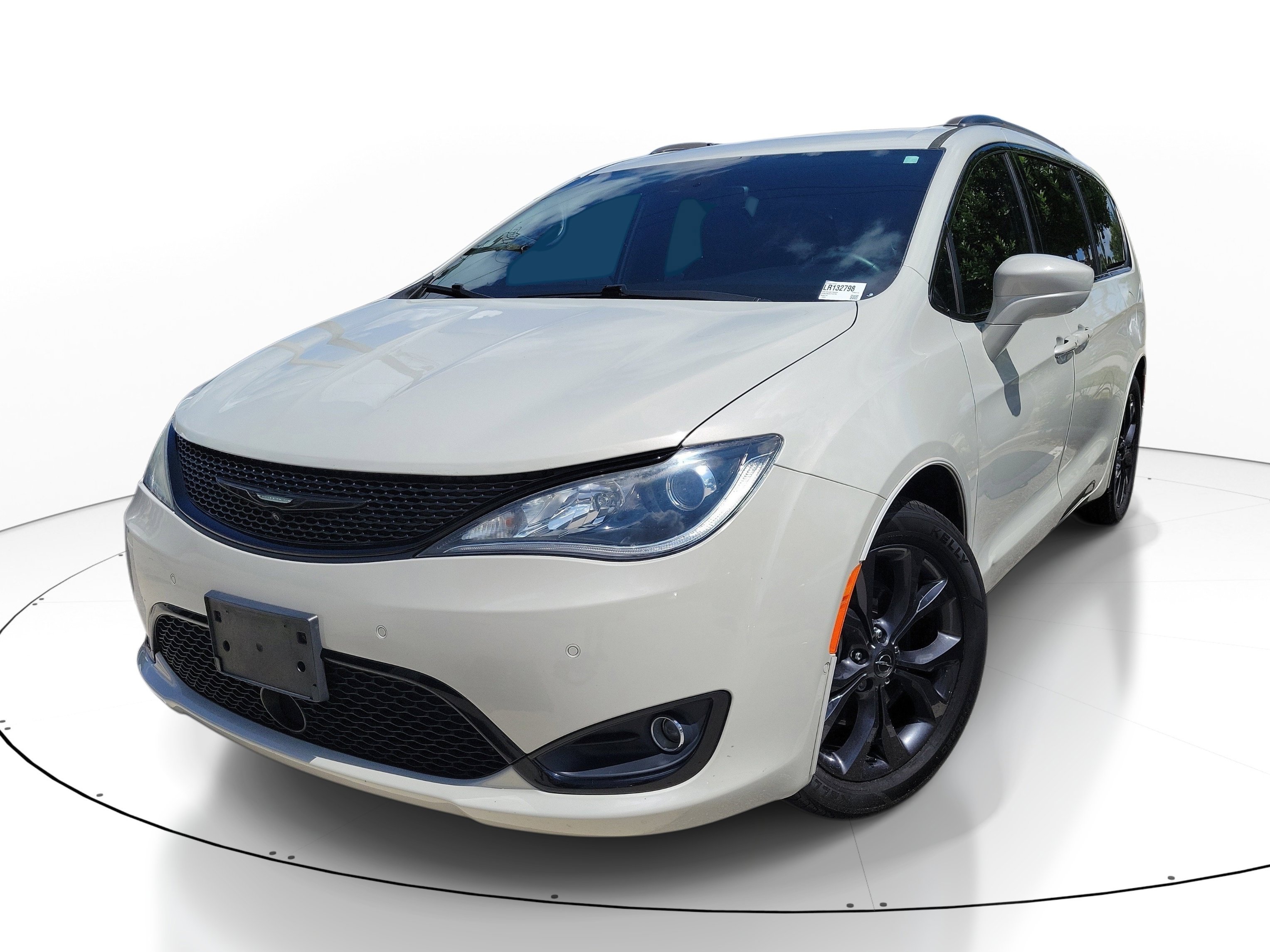 Used 2020 Chrysler Pacifica Touring-L w/ Advanced Safetytec Group FWD image 3