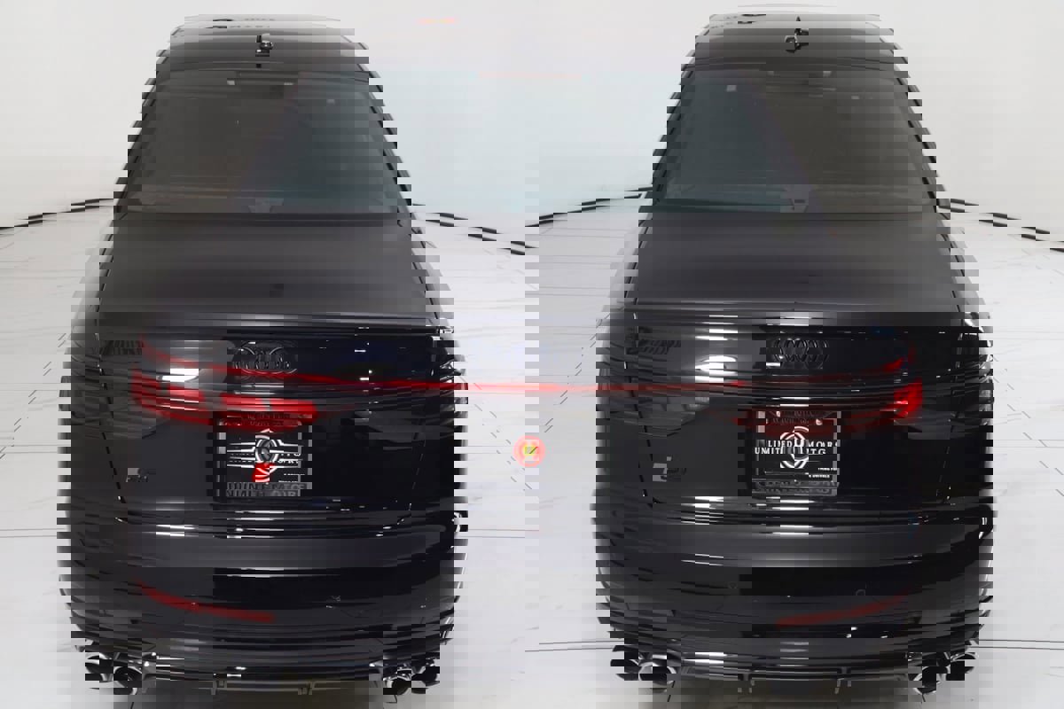 Used 2025 Audi S8 image 93