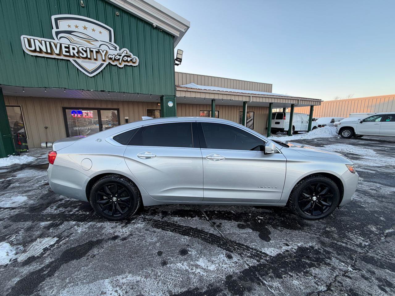 Used 2017 Chevrolet Impala LT image 2