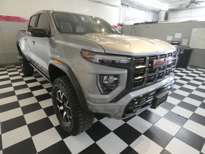Used 2023 GMC Canyon AT4X image 3