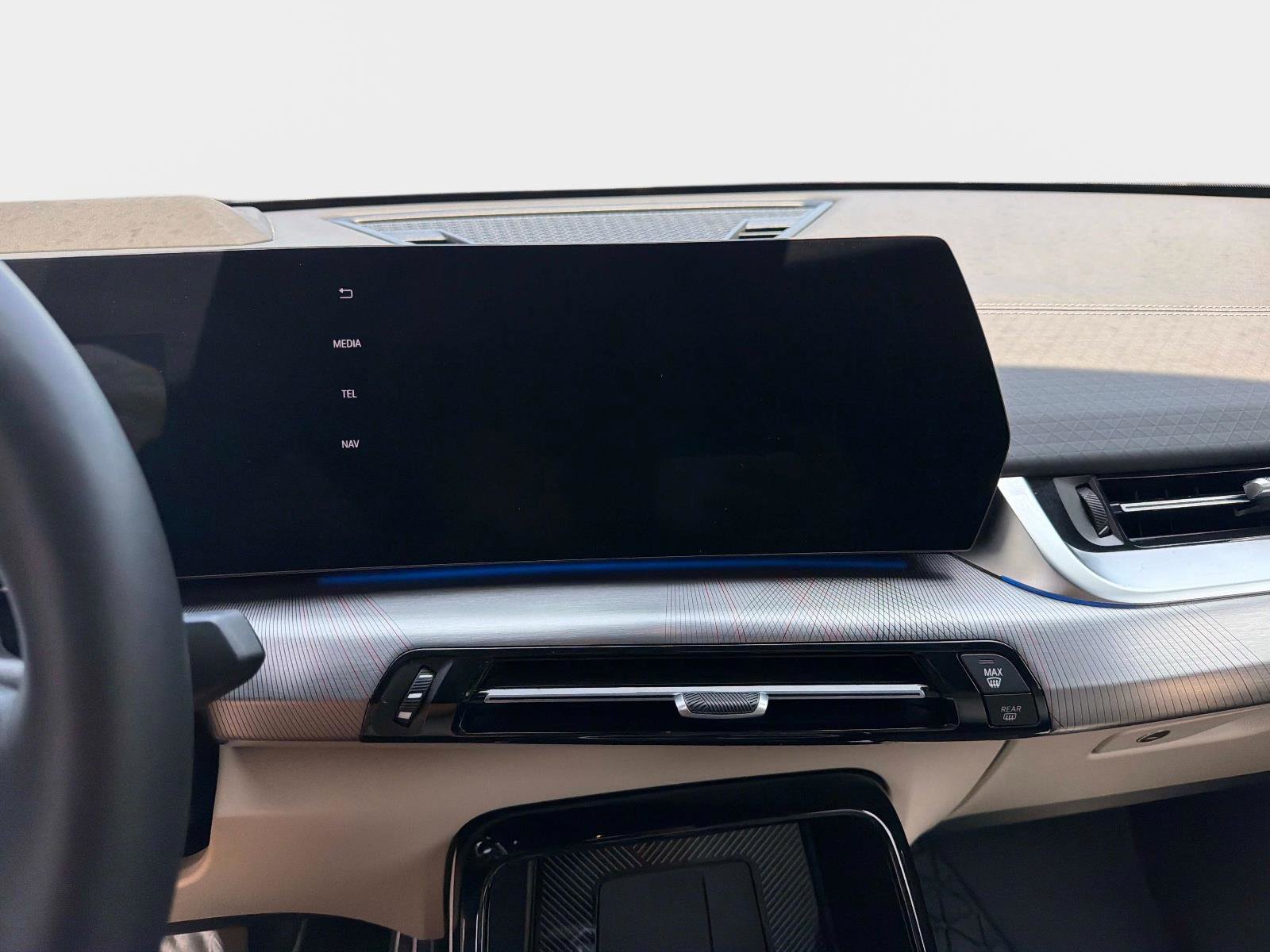 Used 2025 BMW X2 xDrive28i w/ Technology Package image 21